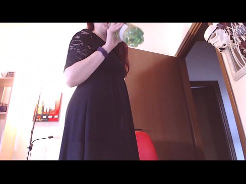 ❤️ Yon esklav soumèt ki renmen kilòt sal ak apetisan oblije masturbe apre li fin gade videyo sa a! Sèks super nan nou ﹏